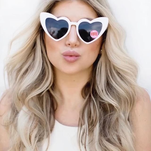 CaptivatingTitties from Gwynedd,United Kingdom